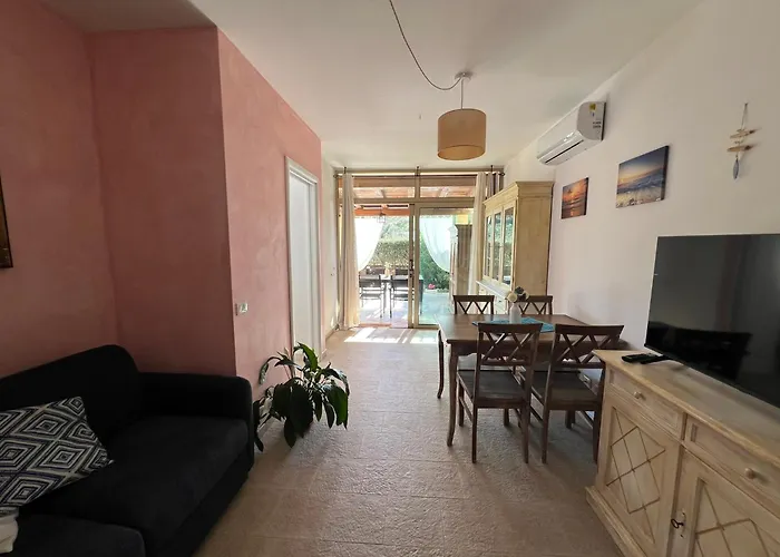 Lilly House Hébergement de vacances Golfo Aranci